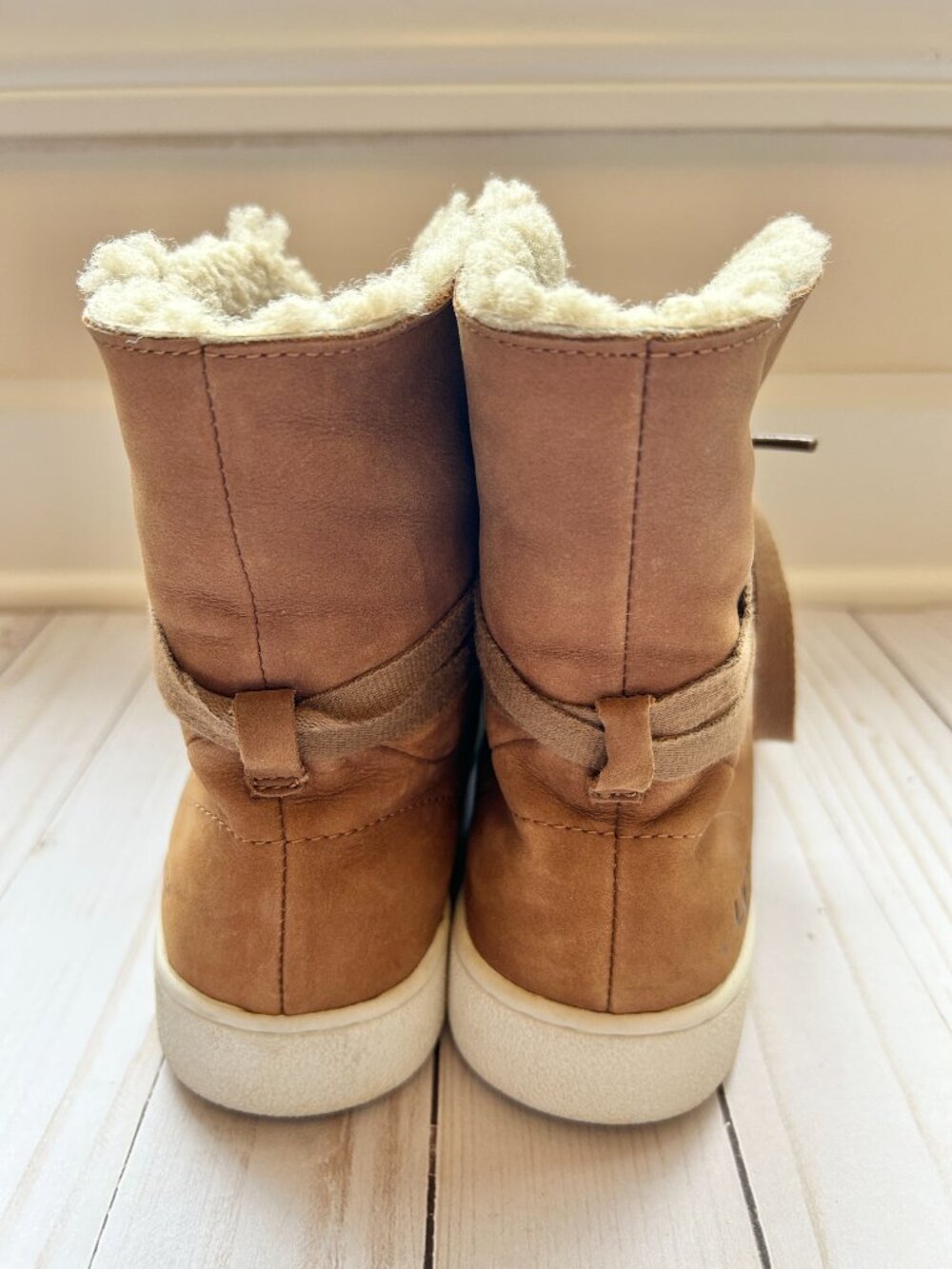 UGG Starlyn Shearling Fur Sneaker Boot in Chestnut Brown Size 7.5 - Picture 6 of 10